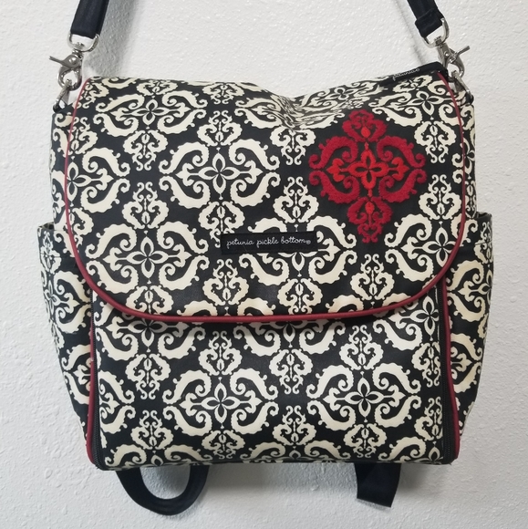 Handbags - 3/$20 Petunia Pickle Bottom Bag
